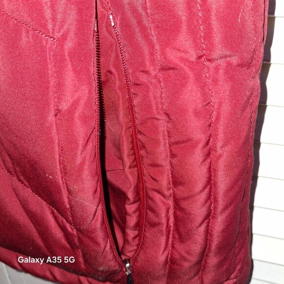 Kenneth Cole Reaction Red Quilted Puffer Vest With Pockets M Feather Cozycore - Picture 5 of 6